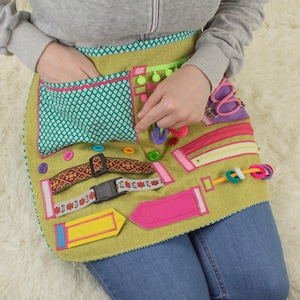 Sensory Fidget Apron: Dementia & Alzheimer&#39;s Care Blanket