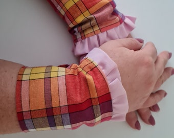 Carnival arm cuffs (1 pair) colorfully checked