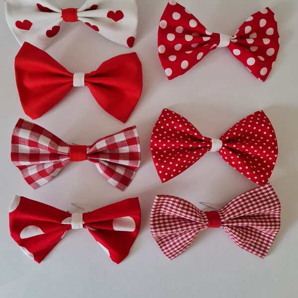 Fabric bow for clown hat with pin