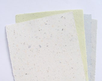 4 Bogen Büttenpapier DIN A5, handgeschöpftes Recycling-Briefpapier in 4 Farben
