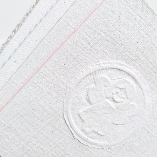 Büttenkarte Schutzengel, Taufkarte mit Medaillon aus handgeschöpftem Papier