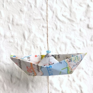 Girlande Papier-Schiffchen, Upcycling aus alten Landkarten