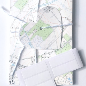 5 sacchetti regalo realizzati con vecchie mappe, buste riciclate, sacchetti per semi
