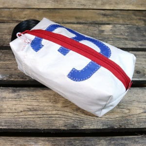 Sail toiletry bag