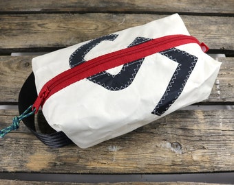 Sail toiletry bag