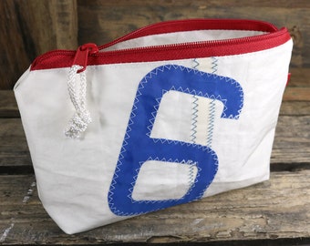 Toiletry bag made from sail men recycling