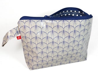 Toiletry bag XL made of oilcloth coated inside
