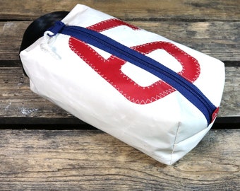 Sail toiletry bag