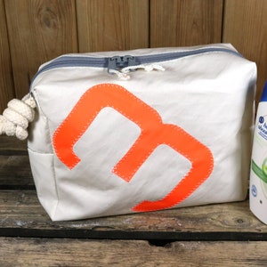 Toiletry bag AHOI XL made of canvas image 2