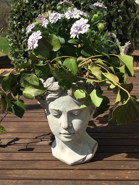 Pflanzkopf ,Frauenkopf, Keramik, 16x15x22 cm oder 18x17x27cm Figur  Pflanzbste, Bste, Blumentopf, bertopf, Jardiniere,Pflanztopf, Beton -  Etsy.de