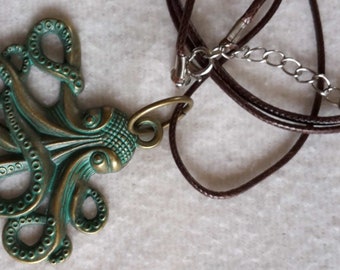 Steampunk: Octopus, Metall grün an Halsband