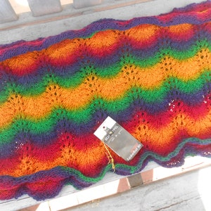 Stickmönster på tyska för en "Kunterbunt" påfågelhalsband, A4-pappersmönster