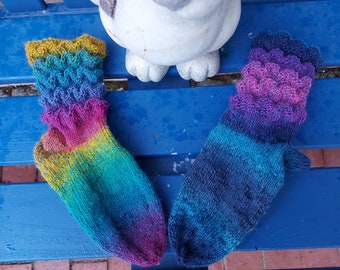 Gr. 34/35 Gammelsocken, regenbogenfarben oder  blau-pink