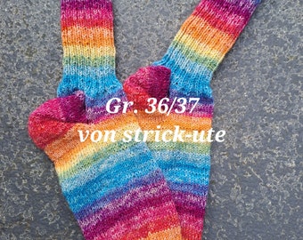 Gr. 36/37, handgestrickte Socken, Regenbogenfarben, bunt, Markenwolle, Stricksocken, Wollsocken, Gammelsocken