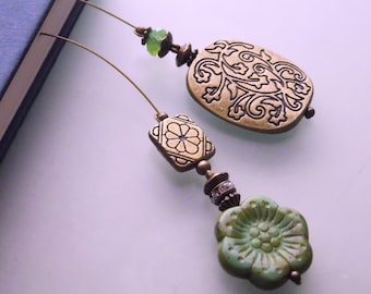 Bronze bookmark flower ornament green, gift for book