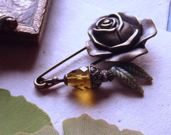 Lapel Pin Rose Olive Green Kilt Pin, Shawl Pin with Pearls