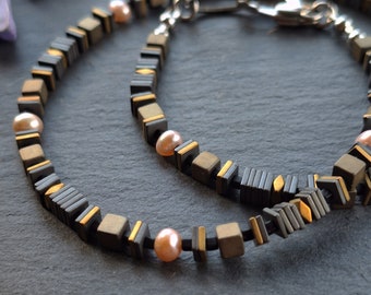 Unisex necklace with hematite plates and real pearls WISH TAILS