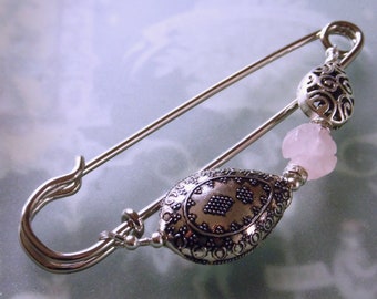 very large silver kilt pin with rose quartz blossom