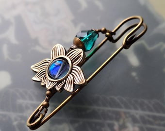 Shawl pin Lotus Peacock and Crystal, sparkling scarf pin in emerald green and bronze N-7-AB-34