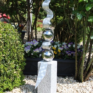 Skulptur Fantasia Edelstahlkugeln/geflammter Grani Bild 9