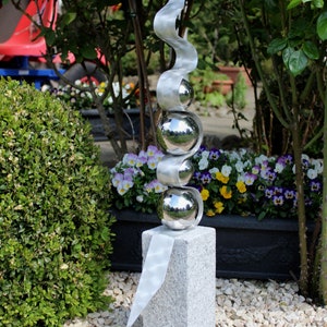 Skulptur Fantasia Edelstahlkugeln/geflammter Grani Bild 8