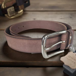 Personalisierter Ledergürtel Herren Damen – Braun, Echtleder, handgefertigt mit Gravur – Geschenk zum Vatertag, Geburtstag, 95 - 120cm