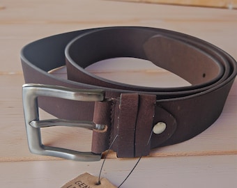 Personalisierter Ledergürtel Herren – Braun, Echtleder, handgefertigt mit Gravur – Geschenk zum Vatertag, Geburtstag, 100 - 120 cm