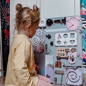 Tableau occupé certifié avec nom, tableau Montessori pour tout-petit, tableau d’activité, tableau sensoriel, jouet personnalisé en bois, cadeau du 1er anniversaire