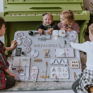 Énorme planche occupée pour bébé, jouets Montessori pour enfants, planche d'activité pour tout-petit, Montessori, table sensorielle en bois, cadeau d'anniversaire d'un an