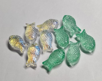 Fish glass beads transparent 15 x 8 mm