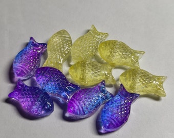 Fish glass beads purple yellow 15 x 8 mm