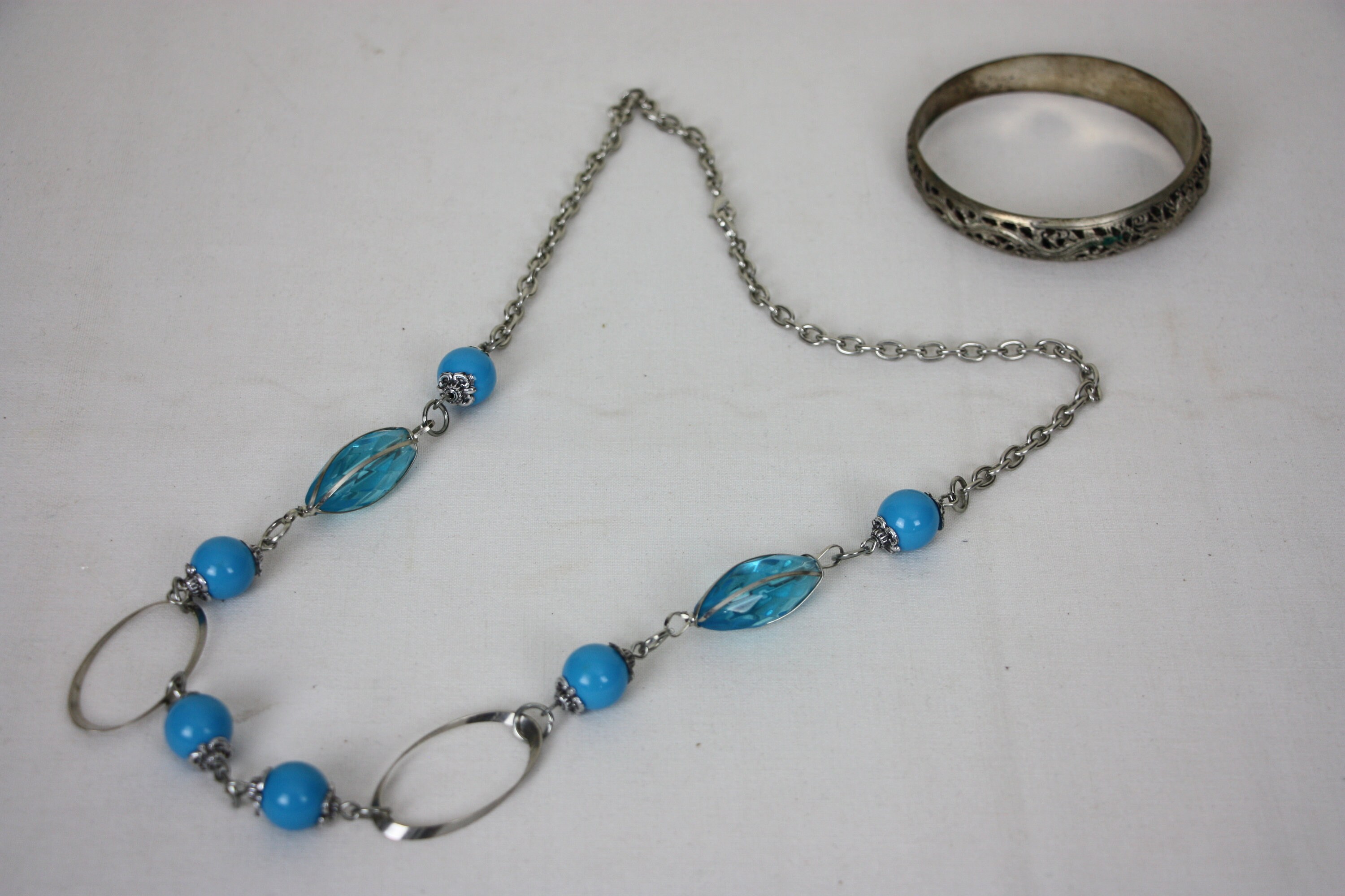 Necklace and bracelet, fashion jewelry,
