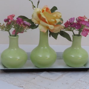 Tablett, Vasen, Kunstblumen, Keramik, Wohndeko, Dekoration, Tischdekoration, Dekorative Tabletts