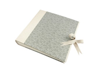 Photo album / guest book with high-quality Chiyogami - even without a ribbon