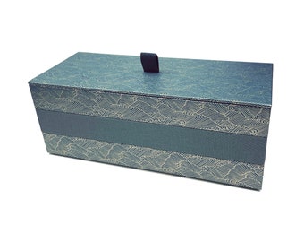 Elegant casket with compartments / stackable