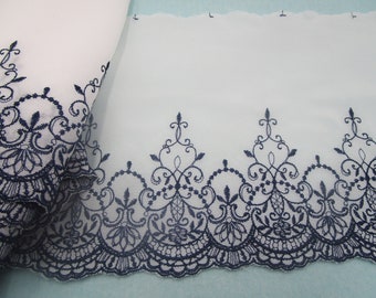 1 m wide fine net lace border white with scalloped edge and dark blue embroidery (17 cm wide) 33-1-24