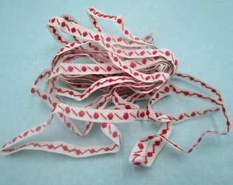 2x 2.50 m remaining quantity narrow woven ribbon white with red vintage pattern - 2 pieces - (0.7 cm wide) 1-5-24