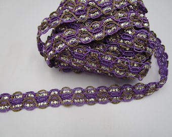 Bordure tissée orientale étroite de 1 m violet avec décoration dorée et petites paillettes (2 cm de large) 66-9-21