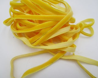 1 m de ruban de velours étroit jaune jaune (0,5 cm de large) 41-3-24