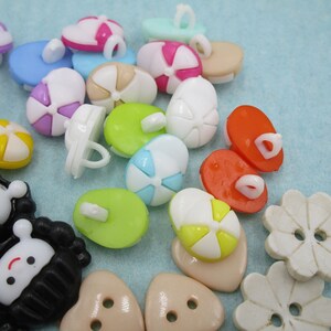 Promotion petite collection de boutons 6 variétés différentes 1-12-21 image 3