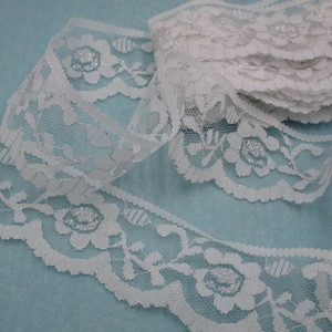 1.50 m narrow lace trim white with silver decoration for attaching (4 cm wide) 9-8-22