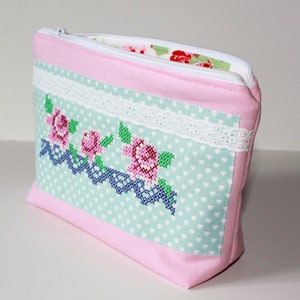 Embroidered Cosmetic bag with roses image 2