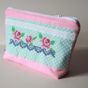 Embroidered Cosmetic bag with roses image 4