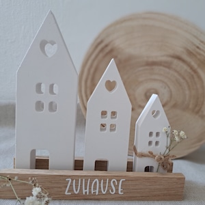 Houses set on wooden strip, houses made of Raysin, wooden strip, Raysin, heart, decoration, row of houses, light houses, Mellen creations