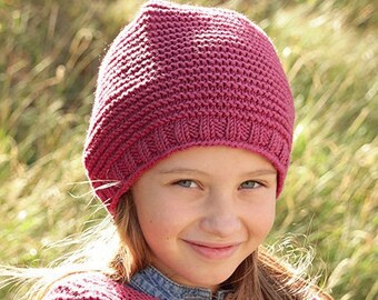 Children's hat hand knitted