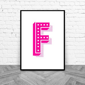 F letra única F impresión, arte inicial de la pared F, decoración de la pared de la tipografía, rosa F imprimible, descarga instantánea, oficina decoración idea Carnival texto