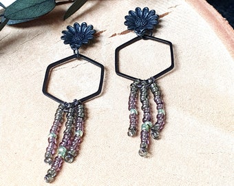 Ohrringe schwarz mit japanischen Glasperlen | Ohrringe oxidiertes Messing | minimalistisch und geometrisch