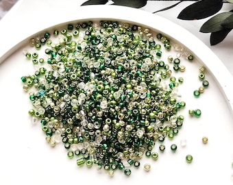 zauberhafte Glasperlen Mischung - 11/0 (2mm) | Moos Mix | Bastelperlen | Perlen Armband | DIY Zubehör