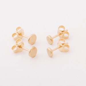 Clous d'oreilles Punto 4 mm or 18 carats image 2