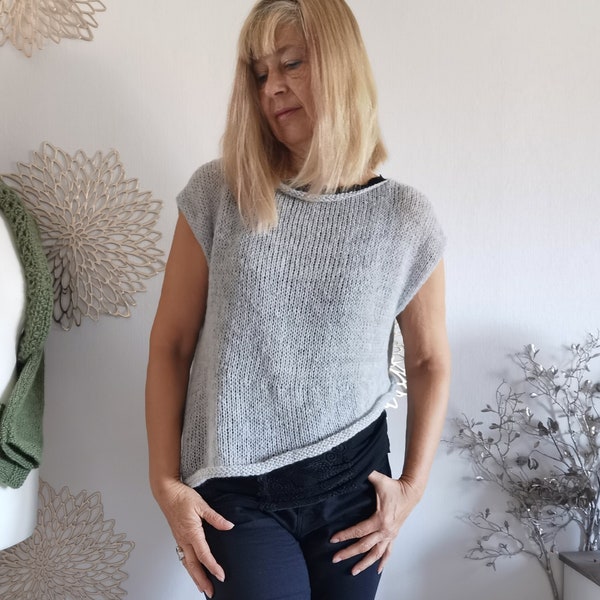 Asymmetrisches Stricktop / gestricktes Damen Top hellgrau / Damen Pullunder / gestrickter Pullunder / Mohair Strick Shirt